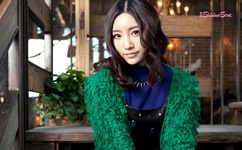 男人吃奶摸下挵进去是什么感觉